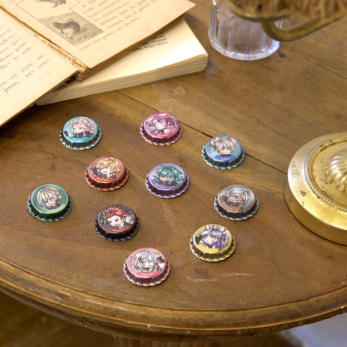 王冠型缶バッジ